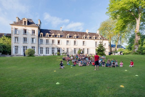 m chateau school trips france school group 1
